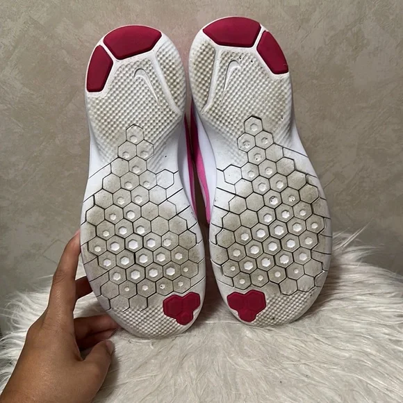 Pink Nike Flex - Picture 5 of 7